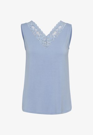 Lichtblauw mouwloos topje met een V-hals en kantdetails bij de halslijn. Zacht materiaal, ontspannen pasvorm en een gladde textuur.