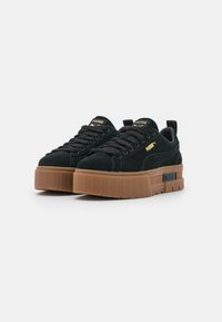 rawlins retro sneaker
