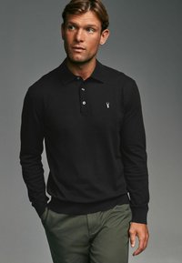 Next REGULAR FIT czarny