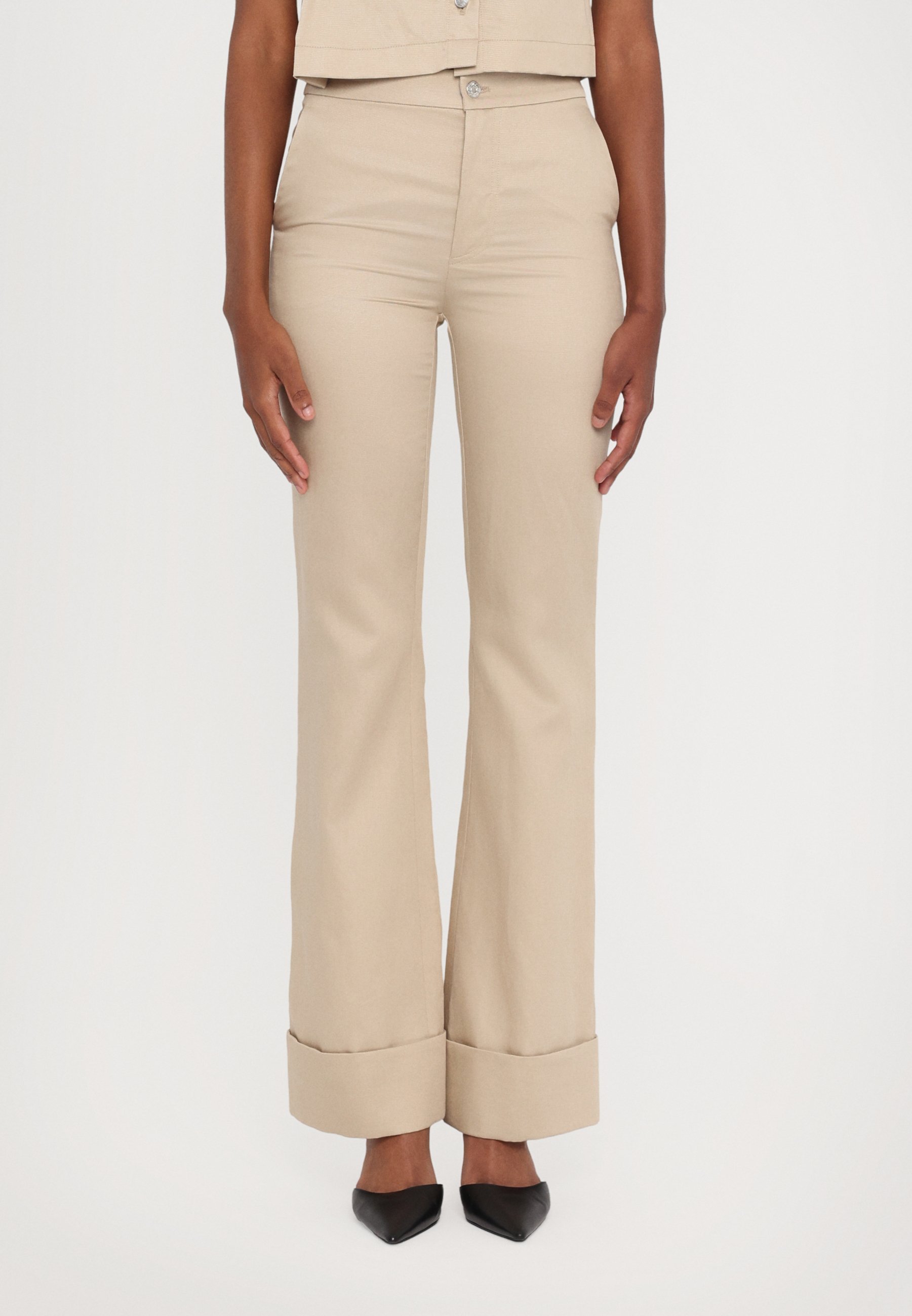 Formas De Combinar Un Pantalón Beige - Mujer Saludable 10 | Todo Para