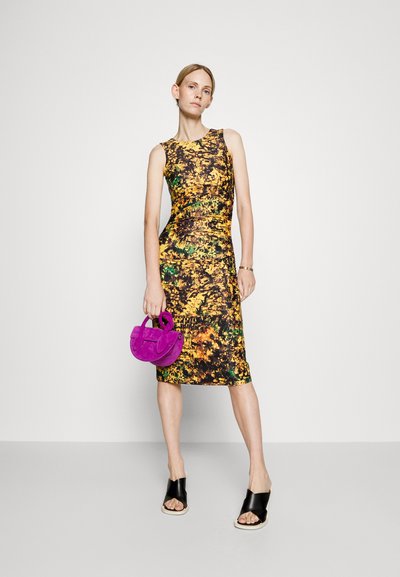 Lukhanyo Mdingi THE KENDALL DRESS - Φόρεμα από ζέρσεϊ - frosty chalk