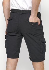 Koroshi BERMUDA  - Kratke hlače - black