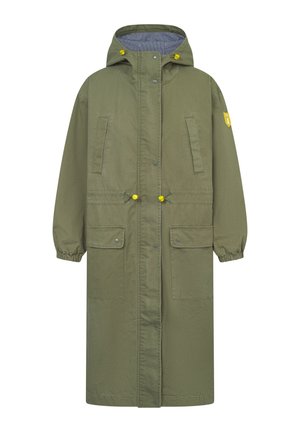 Lange olijfgroene waterdichte jas met een trekkoord in de taille, twee voorzakken, elastische manchetten en een capuchon gevoerd met gestreept stof.