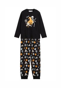 Set di pigiama lungo nero con maniche lunghe, caratterizzato da una grafica di scheletro e zucca. I pantaloni presentano un motivo a tema Halloween arancione e bianco su uno sfondo nero.