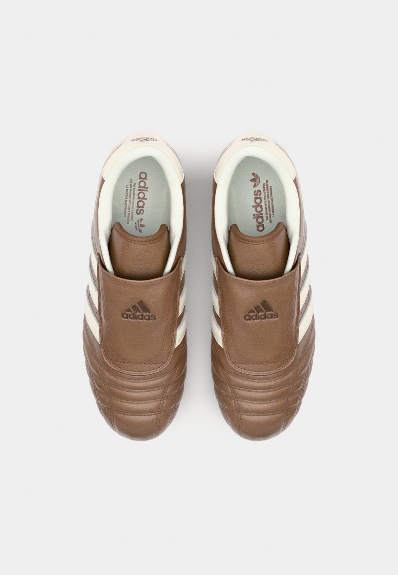 adidas Originals TAEKWONDO - Zapatos sin cordones - preloved brown/off white