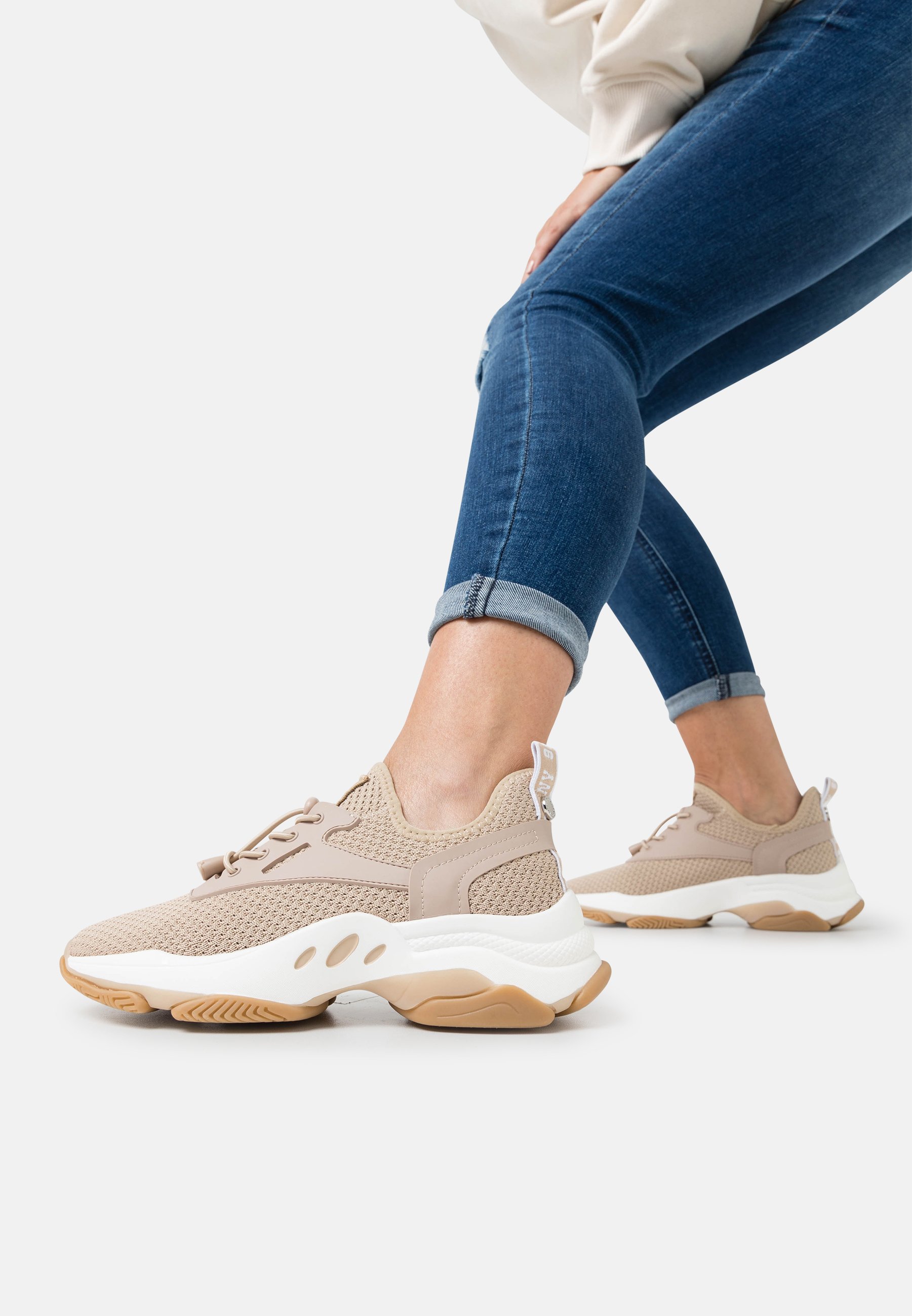 steve madden beige trainers