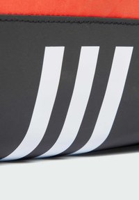 adidas Performance UNISEX czerwony
