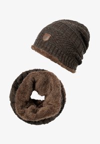 Unselected, dark brown