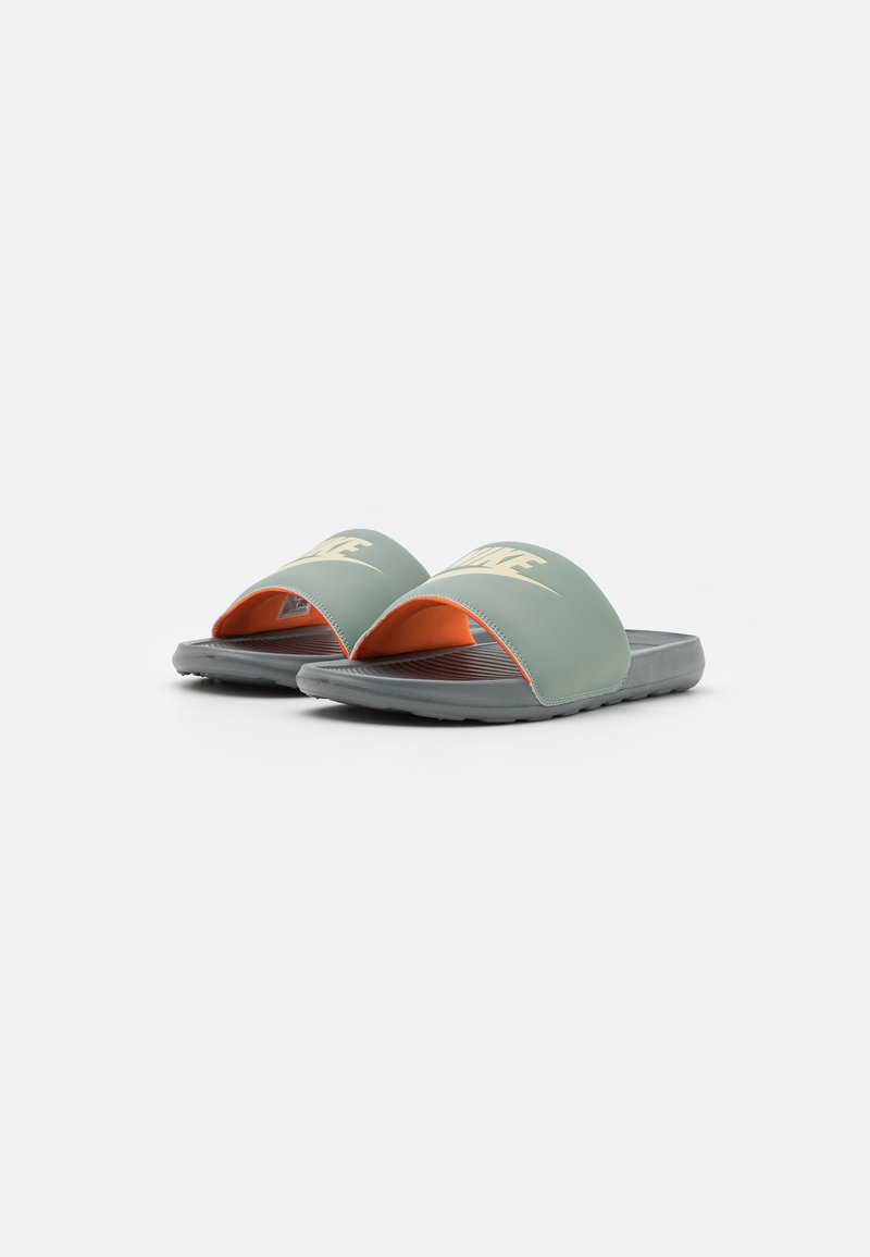 nike victory one slides