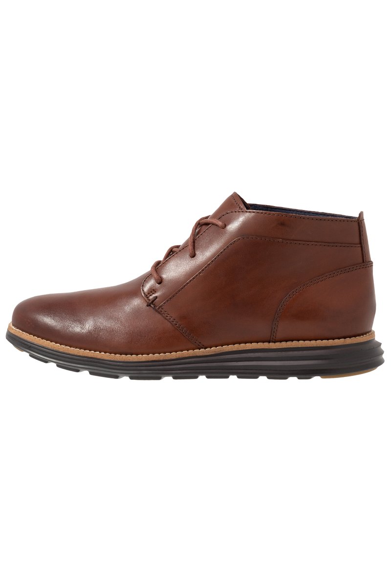 cole haan weekender chukka