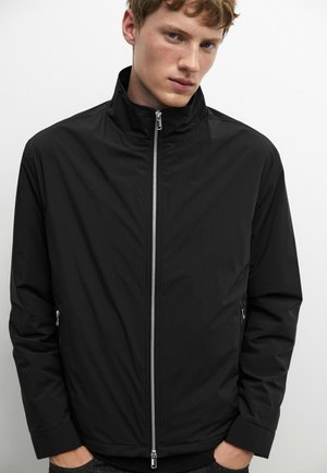 Massimo Dutti TECHNICAL JACKET WITH POCKET DETAIL - Trainingsjacke - black