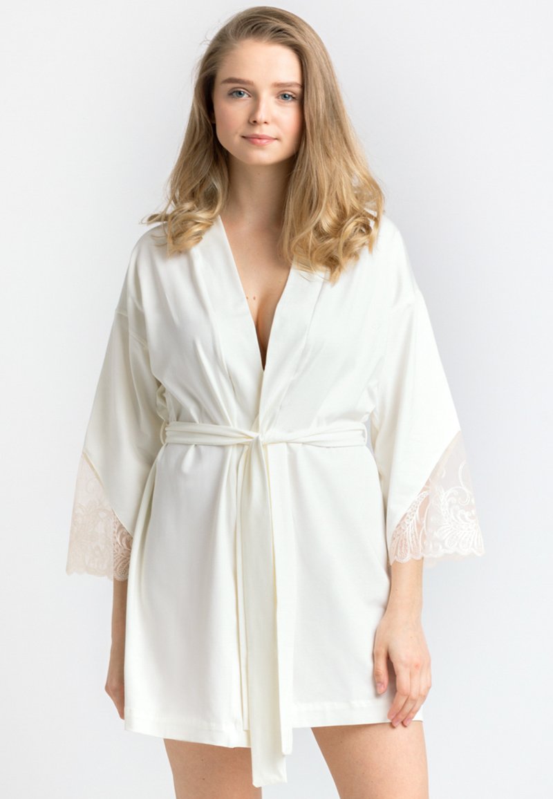 Bilbette PURE COTTON KIMONO Dressing gown ecru/offwhite Zalando.ie