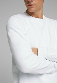 Esprit Felpa - white