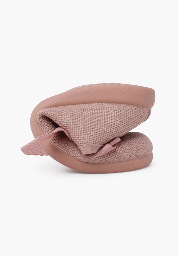 MERCEDITAS CIERRE LAZO FAYA – Riemchenballerina – rosa palo