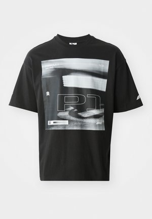 Puma F1 LIFESTYLE RACING TEE - Print T-shirt - black