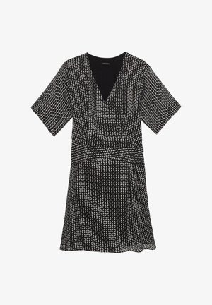 Zwart-wit gestreepte wikkeljurk met korte mouwen, een diepe V-hals en een strakke taille, met een uitlopende rok.