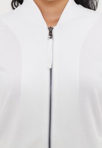 Max Mara Leisure Chaquetas bomber - white