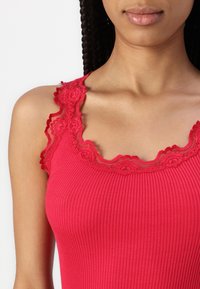 Rosemunde REGULAR VINTAGE - Viršus - crimson
