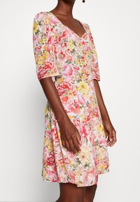 NAF NAF Košilové šaty - light pink