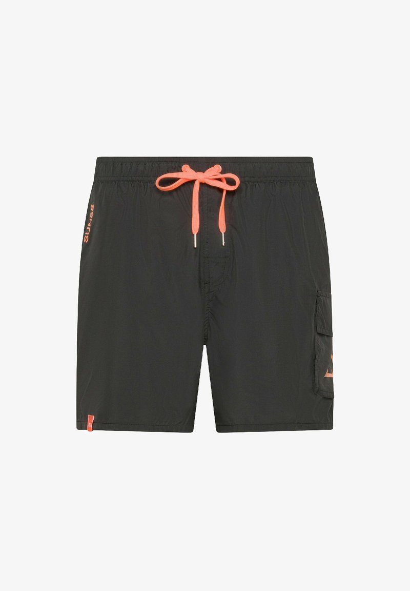 Pantaloni da bagno neri con una cintura elastica e un cordino arancione. Dotati di una tasca laterale cargo e un discreto dettaglio del logo. Tessuto leggero.