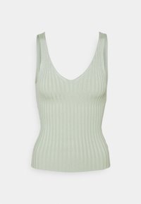 Top sin mangas de canalé verde claro con escote en forma de barco y tirantes anchos. Textura suave con una silueta ajustada.