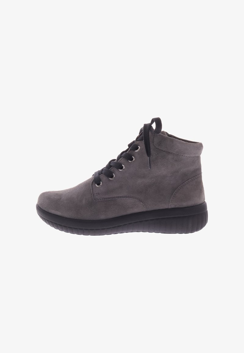 Grijze suede enkellaarsjes met zwarte veters, ronde neus, gewatteerde kraag en een gestructureerde rubberen zool voor extra grip.
