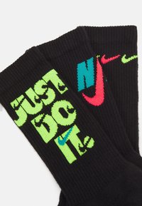 Nike Performance EVERYDAY PLUS CUSH CREW UNISEX 3 PACK - Sporta zeķes - black/volt/dusty cactus