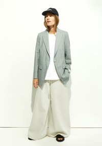 ARMEDANGELS Kurzmantel - seagreen light oatmilk