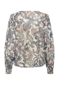 Blouse à manches longues en chiffon léger, présentant un motif floral cachemire en bleu et crème, avec des poignets froncés et une coupe décontractée.