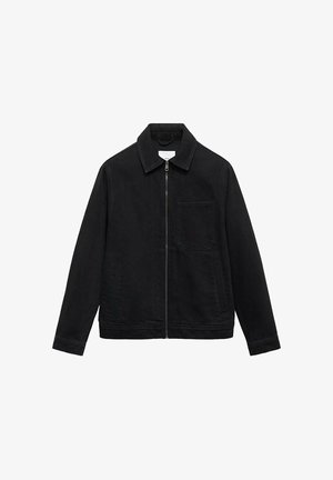 Čierna bunda z bavlny so zipsom, rovný golier a jedna náprsné vrecko. Má dlhé rukávy a rovný strih.