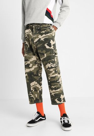 PANT - Calças cargo - dark green