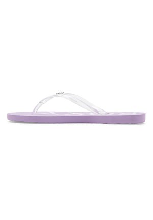Chanclas moradas con una tira transparente, suela plana y superficie texturizada. Diseño simple sin patrones ni acentos adicionales.