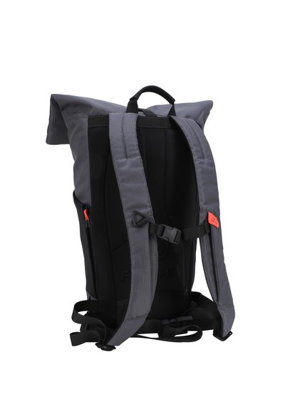 Nahrbtnik ima zasnovo z zvitkom na vrhu v sivi tkanini, črni najlon, oblazinjene naramnice, nastavljive sponke in stransko žepno zadrgo z rdečim poudarkom.