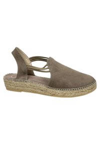 Bruine suède espadrille met open achterkant en kruislings banden, voorzien van een gevlochten jute zool en een gestructureerde afwerking.