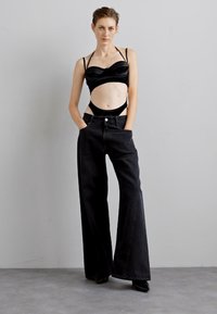 GmbH WITH CUPS - Μπλούζα - black