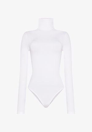 Hvid langærmet bodystocking med høj hals, lavet af glat stof; har en tætsiddende silhuet og en trang bunddesign.