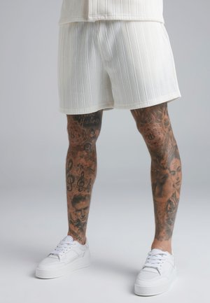 SIKSILK TEXTURED SHORTS. - Shorts - ecru