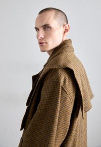 Henrik Vibskov HANDS DOWN COAT Trench brown/marron ZALANDO