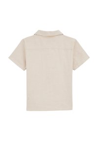 Camicia a maniche corte beige con sottili righe verticali, caratterizzata da un colletto classico e un design con spacco posteriore. Tessuto morbido.
