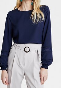 Anna Field Pusero - dark blue