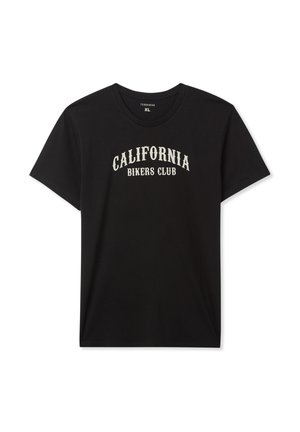 Czarna bawełniana koszulka z okrągłym dekoltem, zdobiona białym nadrukiem, na którym widnieje napis "CALIFORNIA BIKERS CLUB" na klatce piersiowej.