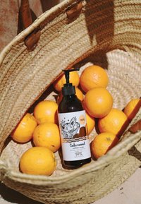 Yope SHOWER GEL - Duschtvål - cedarwood & bitter orange
