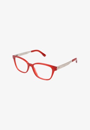 Occhiali rettangolari rossi con montatura in plastica traslucida e aste metalliche argentate con texture, mostrati su sfondo bianco.