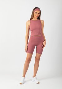 Carlheim Tajice-hlače - berry