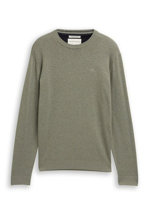 Suéter de hombre de manga larga con cuello redondo en algodón verde oliva, con puños y dobladillo acanalados, y un pequeño logo en el pecho.