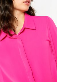 LolaLiza Užsagstoma palaidinė - fuchsia