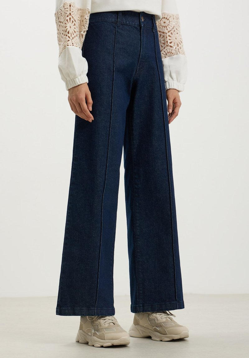 Calliope WIDE LEG SCURO Jeans a zampa blu/blunero metallico