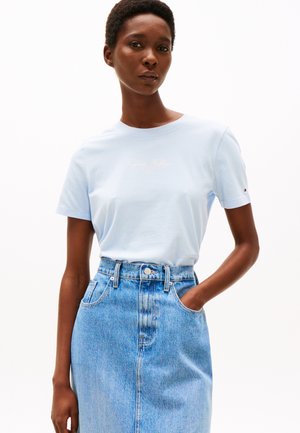 Tommy Hilfiger SCRIPT TEE - Print T-shirt - breezy blue