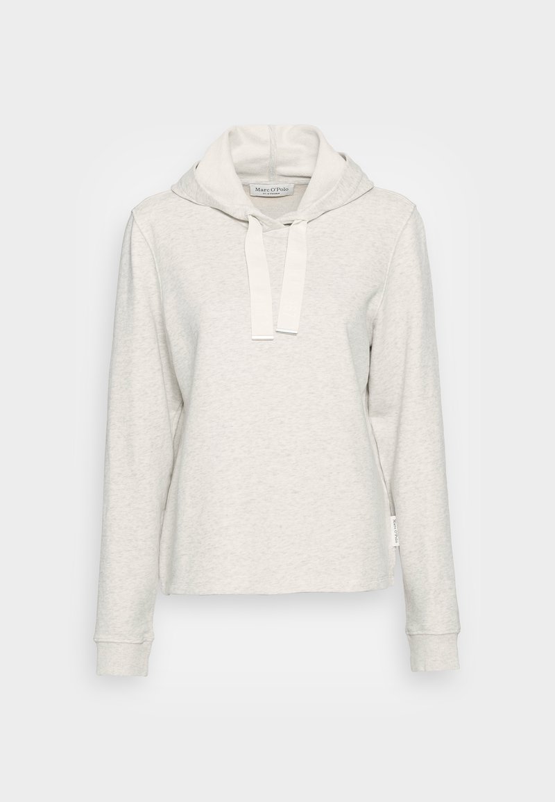 Sweat à capuche gris clair à manches longues avec large capuche et cordons épais, poignets côtelés et une étiquette en tissu discrète sur la couture latérale gauche.