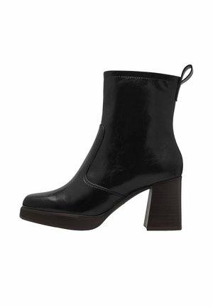 Platform ankle boots - black